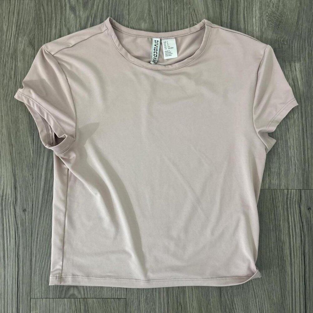 Pink cropped baby tee #croptop